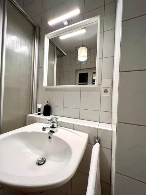 Stadtoase Design Wohnung In Der Altstadt Von Koblenz Koblenz  Dış mekan fotoğraf