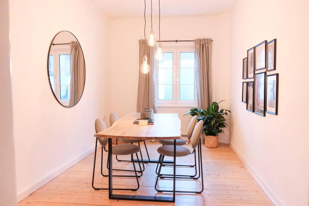 Stadtoase Design Wohnung In Der Altstadt Von Koblenz Koblenz  Dış mekan fotoğraf